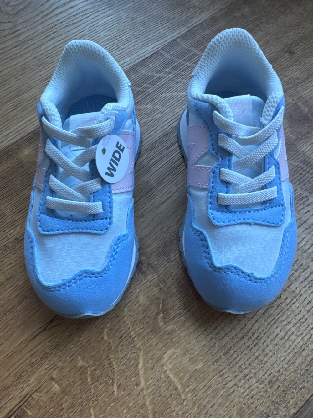 New Balance 237